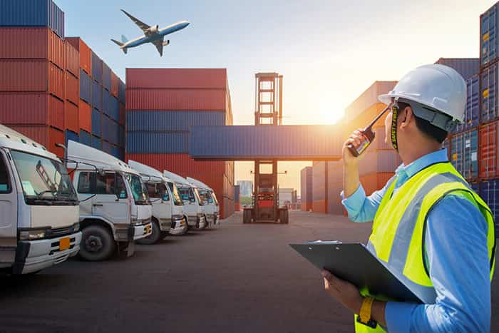 Importar productos a Perú paso a paso: costos, impuestos y asesoría legal